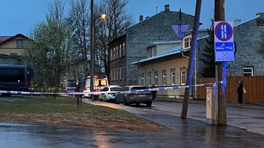 Tohutu politseioperatsioon Tallinna südames: mees vigastas mitut inimest ja ähvardas end koos perega õhku lasta
