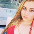 Instagrami pildid paljastavad miljardäri 19-aastase tütre elu