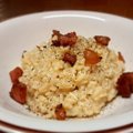 Kaks head asja ühes potis: risotto alla carbonara!  Mis juhtub, kui ühendada kreemine mustast piprast ärksust saav kaste hoopis riisiga?