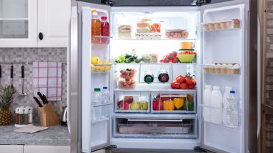 Диетолог рассказала, можно ли ставить неостывшее блюдо в холодильник 