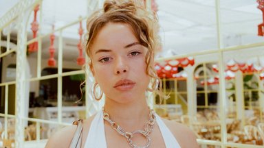 Nilüfer Yanya – kui muusikul on nii äge nimi, peab tal olema vähemalt sama äge muusika