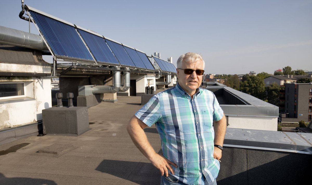 Kortermaja ühistu esimehe Rein Tammesalu sõnul on mingis mõttes tegu surnud ringiga. „Tarbijad maksavad kinni oma kodu renoveerimise ja soojatootjate tohutud investeeringud kalli hinna näol, et kaugkütet tarbida. Ja kui ei tarbita, siis makstakse ikkagi kinni. Ja välja ka astuda ei saa.“