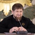 ФОТО: Кадыров с винтовкой и обращением к "непонятливым"