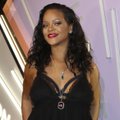 KLÕPS | Uskumatu sarnasus: Rihanna jagas pilti oma väikesest teisikust