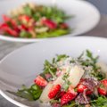 RETSEPTID | Maasikad sobivad hästi salatiks