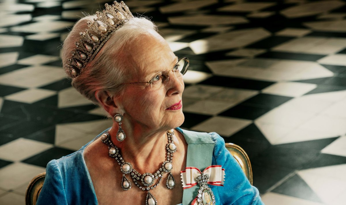 AINUS KUNINGANNA: Taani kuninganna Margrethe II trooniletuleku 50. juubeli ajal.