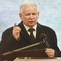 Jarosław Kaczyński süüdistab oma kaksikvennast presidendi lennuki allakukkumises Donald Tuski valitsust