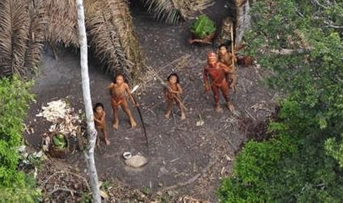 Indiaanlased Amazonase vihmametsades