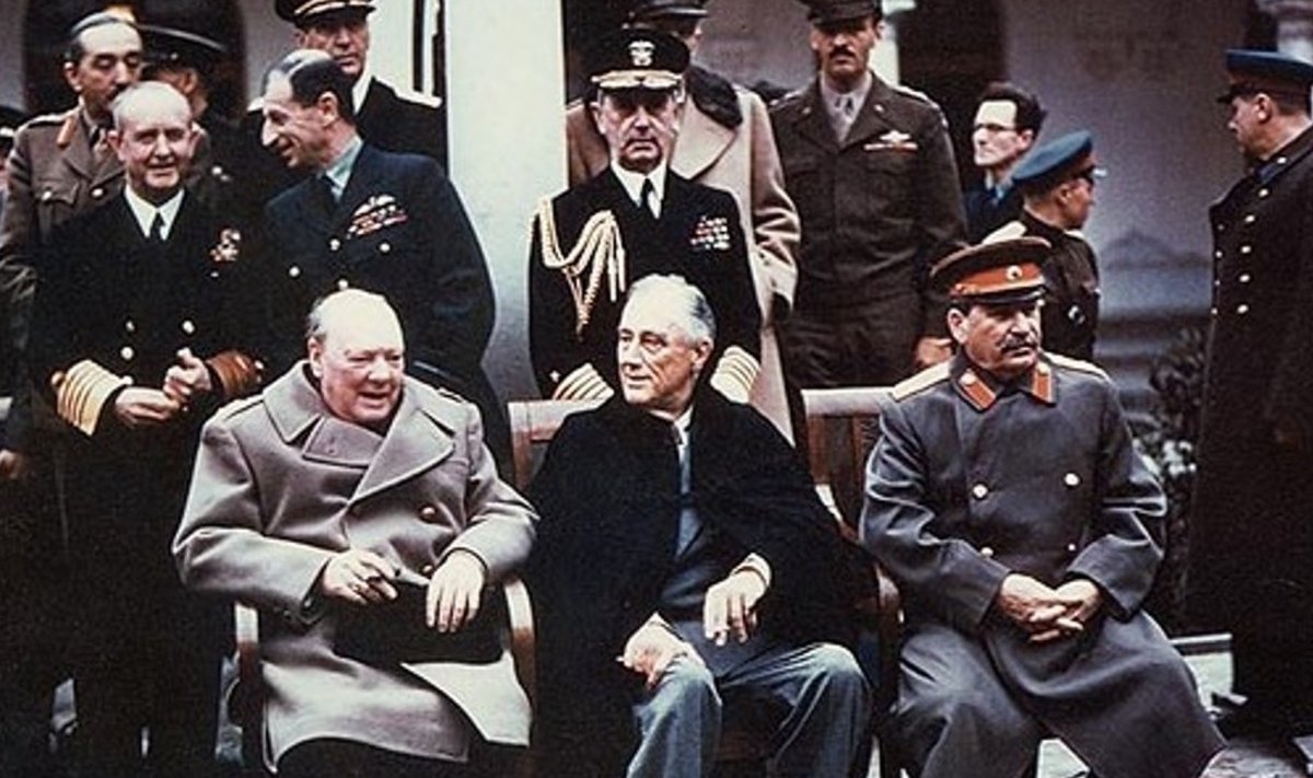 1945: Churchill, Roosevelt ja Stalin Jalta konverentsil.