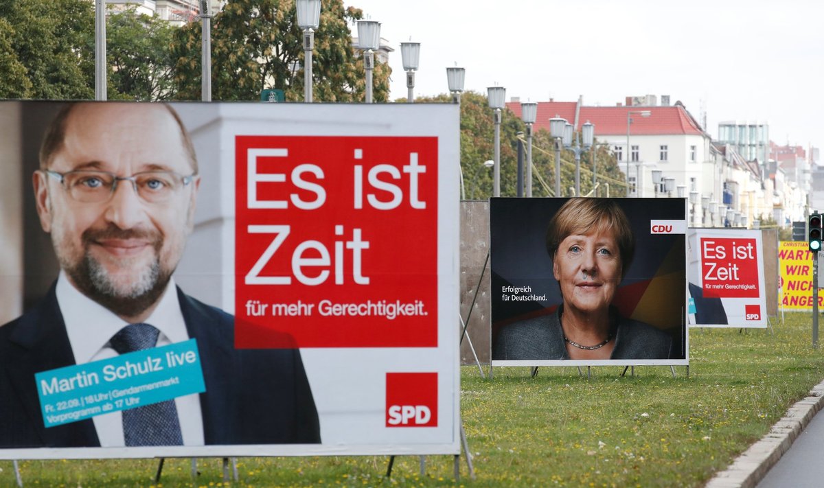 Valimisplakatite rida Saksamaa pealinnas Berliinis. Esiplaanil sotside juht Martin Schulz, kohe tema taga liidukantsler Angela Merkel