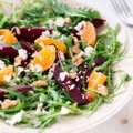 RETSEPTIKOGUMIK | Valmista aastalõpu peolauale kerged ja kaunilt värvilised salatid, mis pakatavad vitamiinidest ja maitsetest! Suurepärased kana ja pardifilee kõrvale!