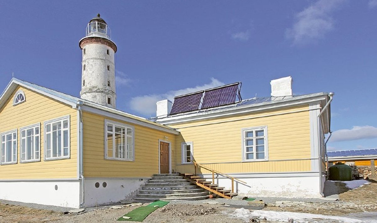 Mihklipäeval avatud energia­maja kütte­süsteem töötab elektriga.  Kui Eesti Energia  ühendus katkeb, võib maja terve  nädala toimida akupargil.
