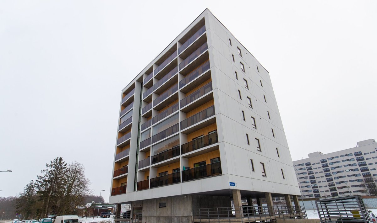 2014. aasta juulis rahastati Crowdestate’i investorite kaasabiga Sipelgapesa elurajooni korterelamu (Sipelga tn 3) ehitust. 49 investorit panustas ühisrahastusplatvormil hoone ehitusse 110 000 eurot ja neile tagastati 153 684 eurot.