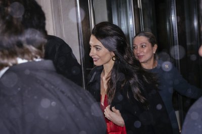 Amal Clooney lahkumas Meghani beebipeolt.