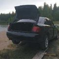 Liiklemine Järva-Jaani tehisjärve ümber: järve ääres parkida ja sõita ei tohi!