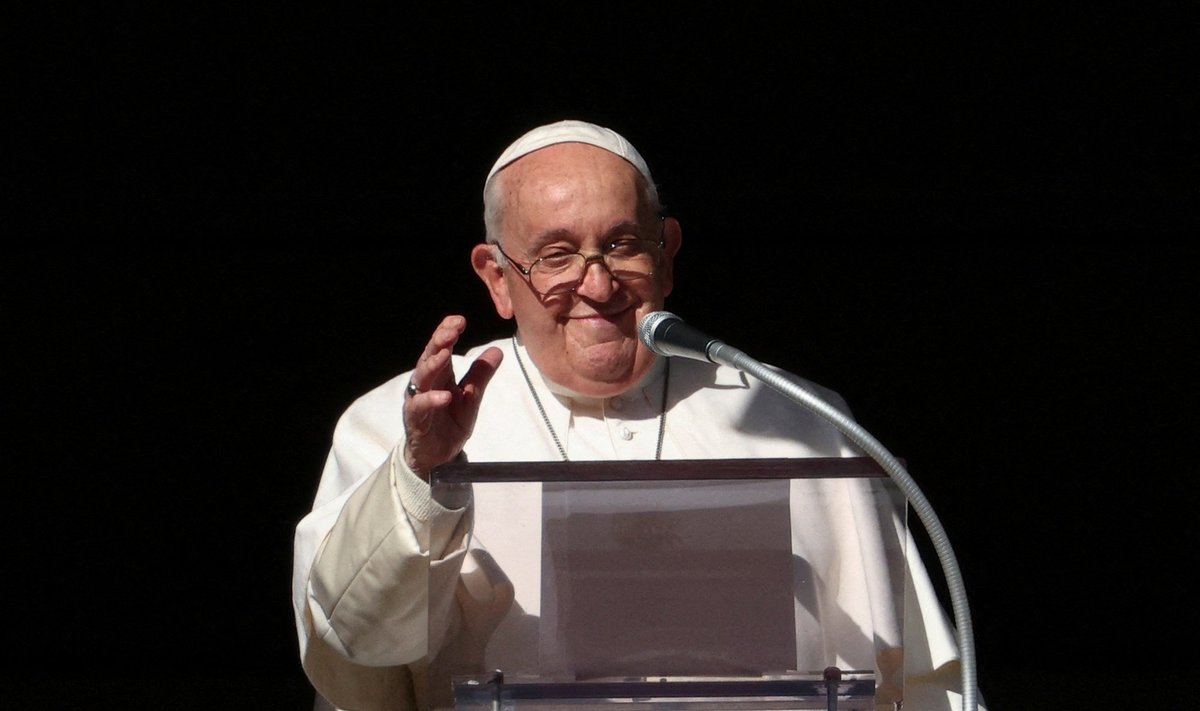 Папа Римский Франциск одобрил решение благословлять однополые пары 
