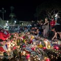 100 SEKUNDIT: Nice’is toimunud terrorirünnakus hukkusid kaks Eesti kodanikku; Antslas puuskulptuuri alla jäänud kuueaastane poiss suri haiglas