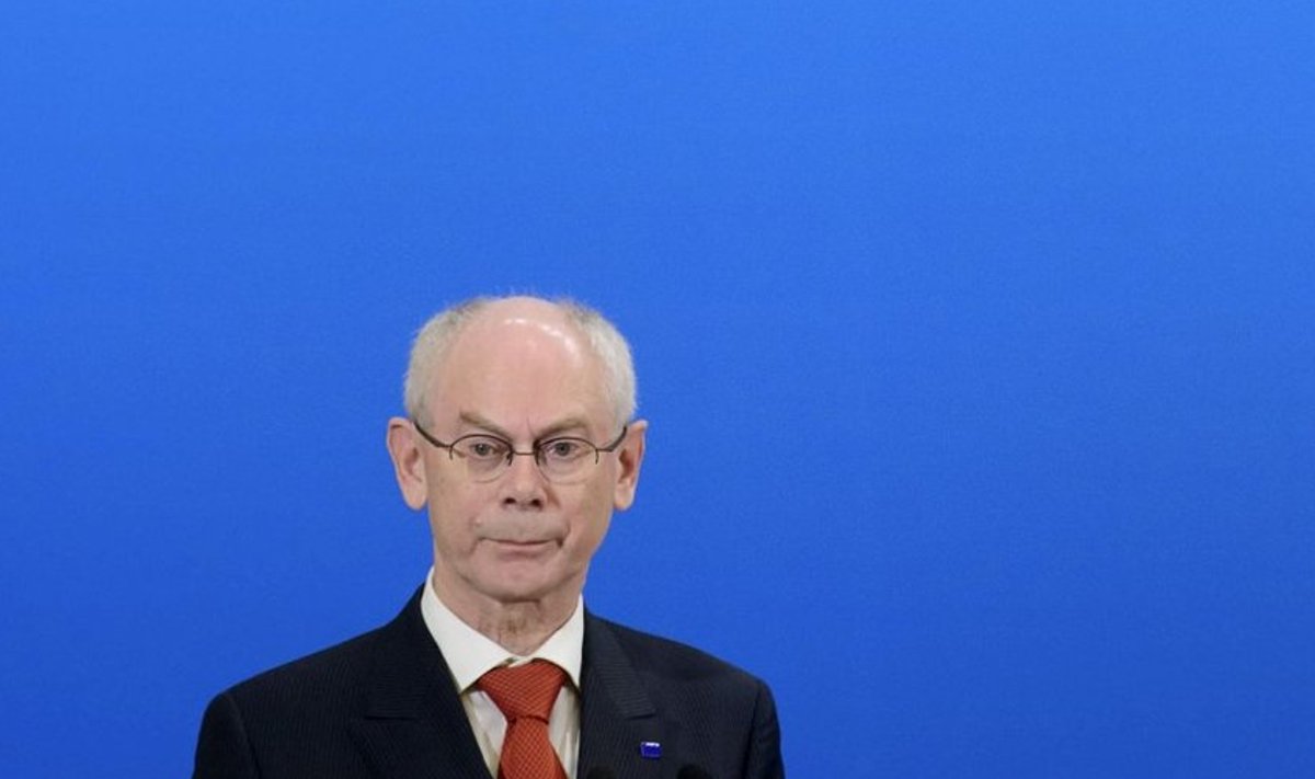 Herman van Rompuy kutsub õhtusöögile. Pärast austreid ja veini on kavas lõbus toolide mäng. 