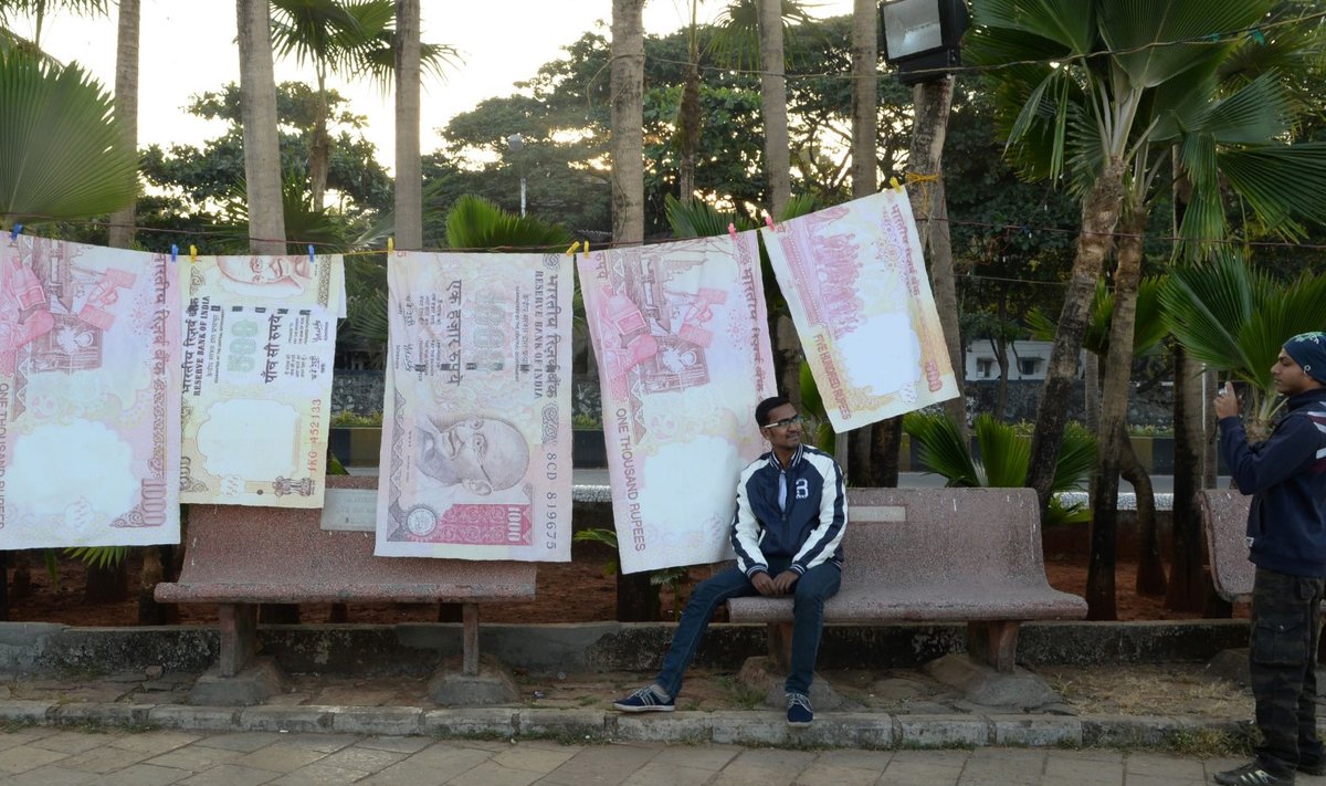 India kehtetuks tunnistatud rahatähtede suveniirid