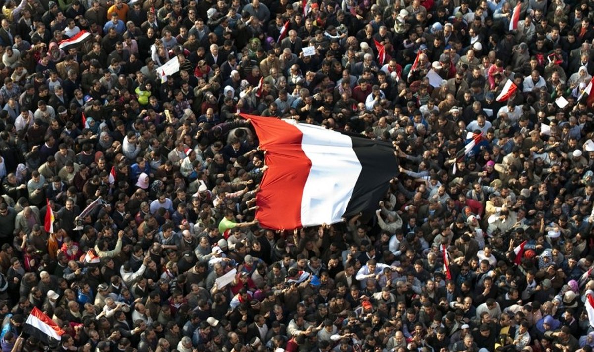 Meeleavaldajad Egiptuse pealinnas Kairos võimuvahetust nõudmas