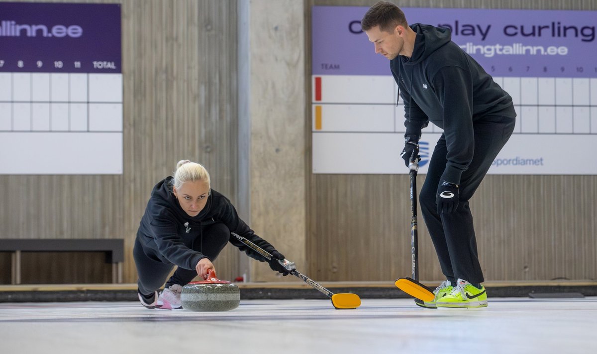 Kurlingu segapaari Marie Kaldvee ja Harri Lille treening Tondiraba jäähallis