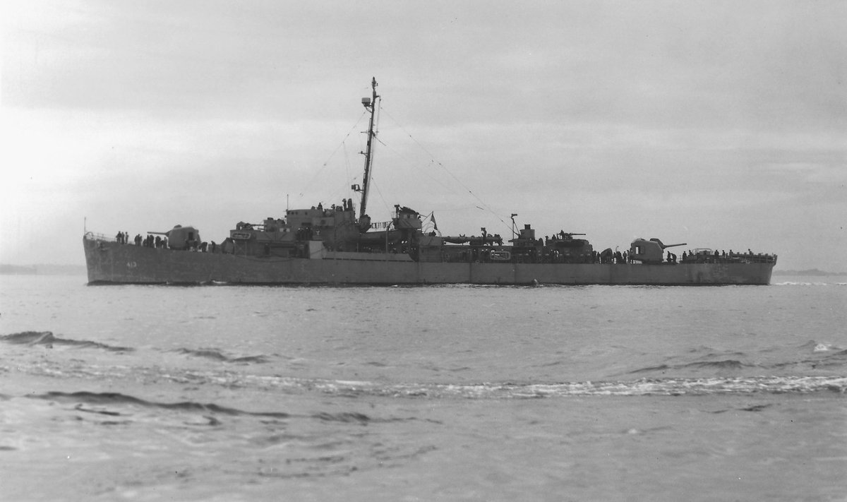 USS Samuel B. Roberts 1944. aasta suvel