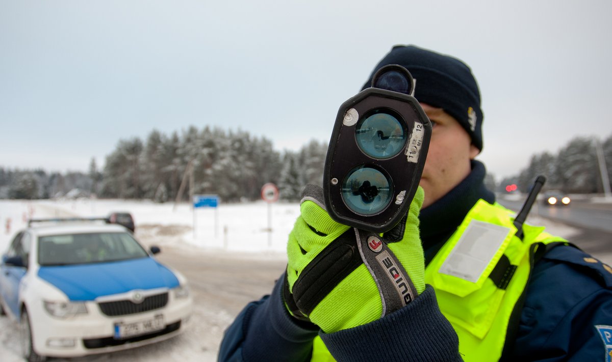 Liikluspolitsei mõõtis Tartu lähedal sõitva auto kiiruseks 190 km/h.