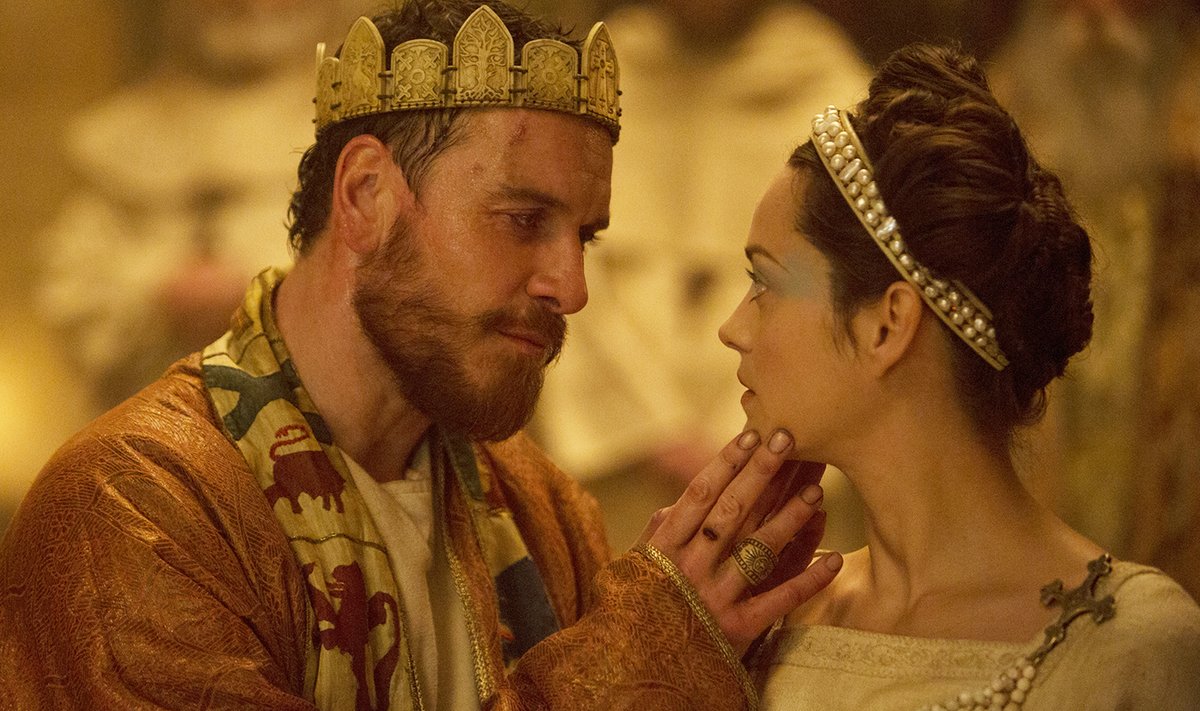 Leedi Macbeth (Marion Cotillard) motiveerib oma armastatud Macbethi (Michael Fassbender) temas tekkinud võimuiha realiseerima ja nad tõusevad koos troonile.