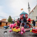 ФОТО | Праздник неизбежно придет: в Таллинне начали строить рождественский рынок