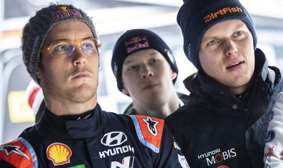 Thierry Neuville ja Ott Tänak, tagant piilub Toyota piloot Kalle Rovanperä.