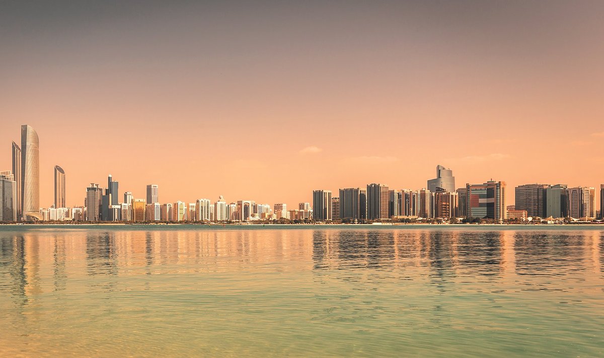 FUTURISTLIK: Abu Dhabi siluett tundub kohati isegi starwarslikum kui laiemalt tuttava Dubai oma.