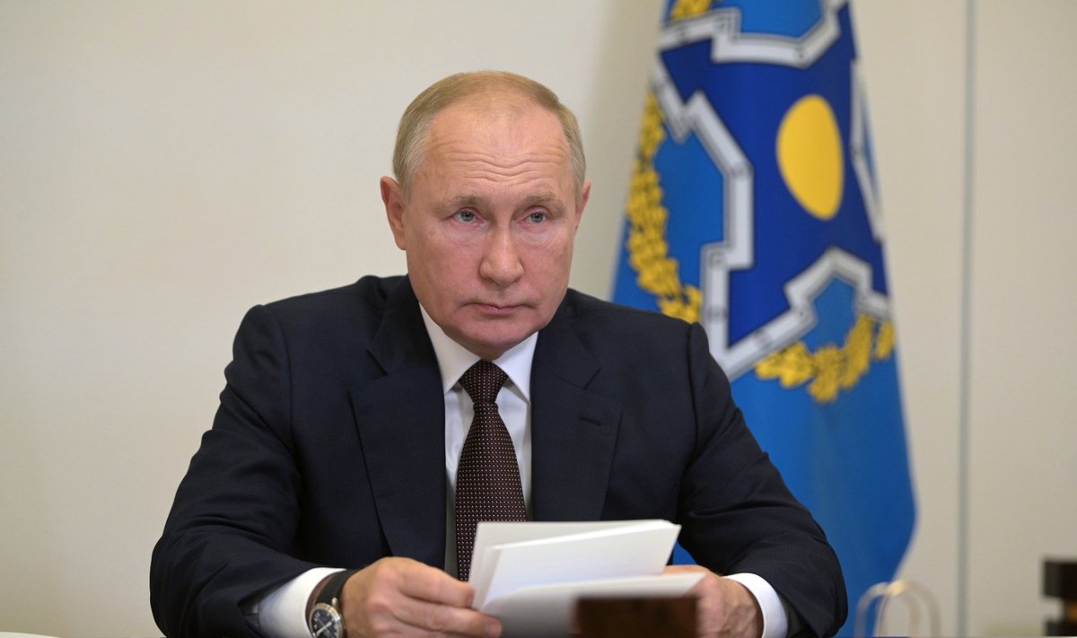 Vene president Vladimir Putin täna isolatsioonis videosilla vahedusel tööpostil. 