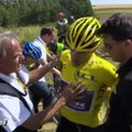 Tour de France'il toimus ränk kukkumine, peagrupp peatati, liider langes verisena