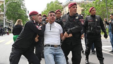 Armeenia politsei vahistas üle 150 maade Aserbaidžaanile loovutamise vastase protestija