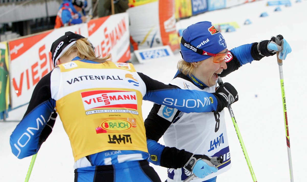 Virpi Sarasvuo ja Riitta-Liisa Roponen 2007. aasta Lahti MK-etapil.