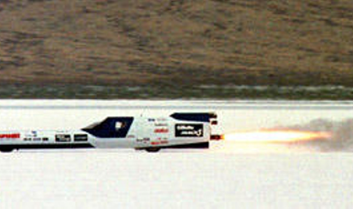 Rekordiüritus rakettmootoriga "tsiklil" 1999. aastast. Ratast juhib Richard "Rocketman" Brown. Rekord jäi ületamata - teises sõidus purunes rehv.