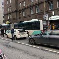 ВИДЕО | В центре Таллинна столкнулись три автомобиля. Виновник ДТП был пьян и пытался устроить драку прямо на дороге
