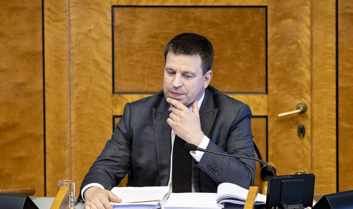 Jüri Ratas obstruktsiooniga võitlemas