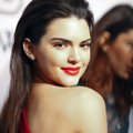 Palju õnne, Kendall Jenner! Vaata modelli viimase aasta kõige säravamaid punase vaiba komplekte