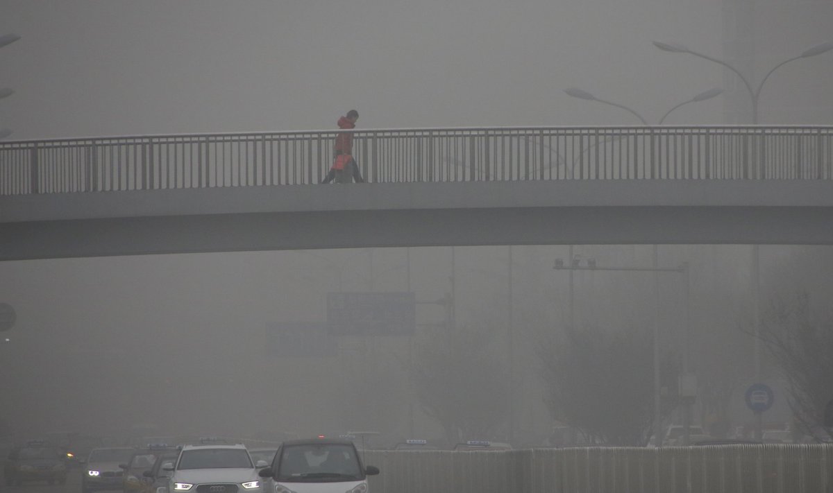 Sudu Hiinas. Transpordi kõrval on inimeste igapäevases elus kasutatavad kemikaalid samuti suureks õhusaastajaks muutunud,