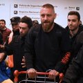 VIDEO | Boca Juniorsiga liitunud AS Roma legendi võeti lennujaamas suurejooneliselt vastu