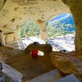Jõukale koopainimesele: arhitekt valmistas endale kiviaja kõigi mugavustega elamu