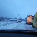ФОТО: В Тартумаа молодой водитель врезался в столб электропередачи