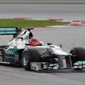Uhke lahkumiskingitus: Schumacher võib 2012. aasta Mercedese endale jätta