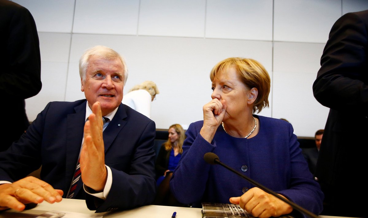 Horst Seehofer ja Angela Merkel