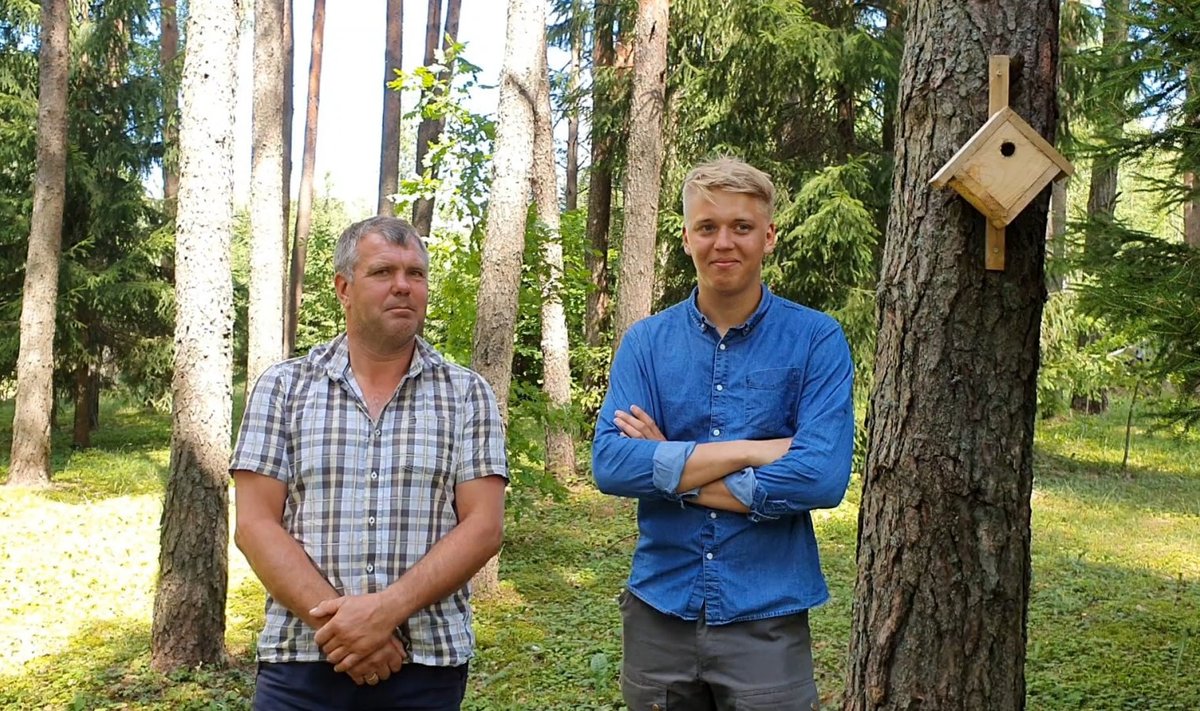 Rain (vasakul) ja Ralf Elfenbein kandideerivad koos parimaks metsamajandajaks.
