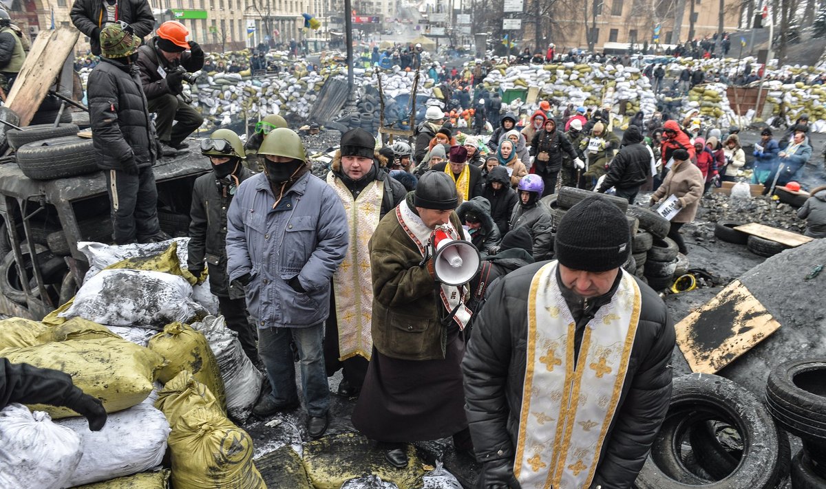 Hommik Kiievi barrikaadidel