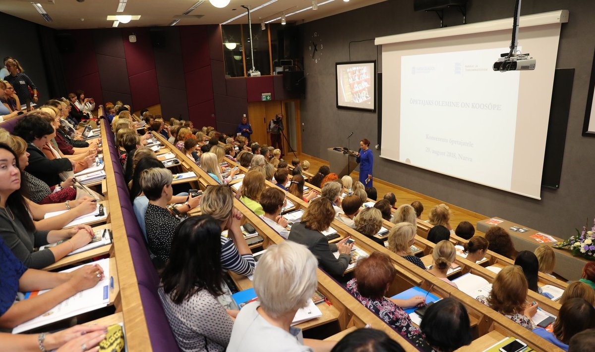 Kaljulaid Narvas - õpetajate konverents