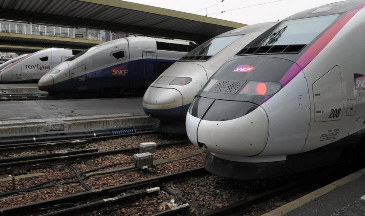 TGV kiirrongid Pariisis.