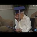 Kunagi ei ole liiga hilja: 97-aastane naine lõpetas gümnaasiumi